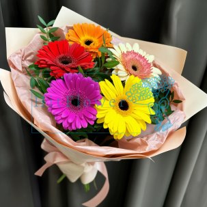 Букет цветов из: Герберы