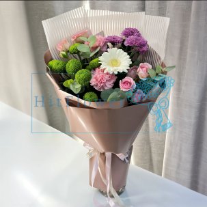 Букет цветов из: Розы, Герберы, Хризантемы и Гвоздики